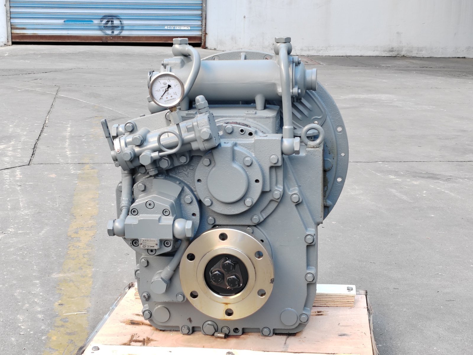 Hot Sale 135A Gear Ratio 2.03-5:1 Advance Diesel Engine Gearbox New and in Stock for Marine Gearbox - Image 2