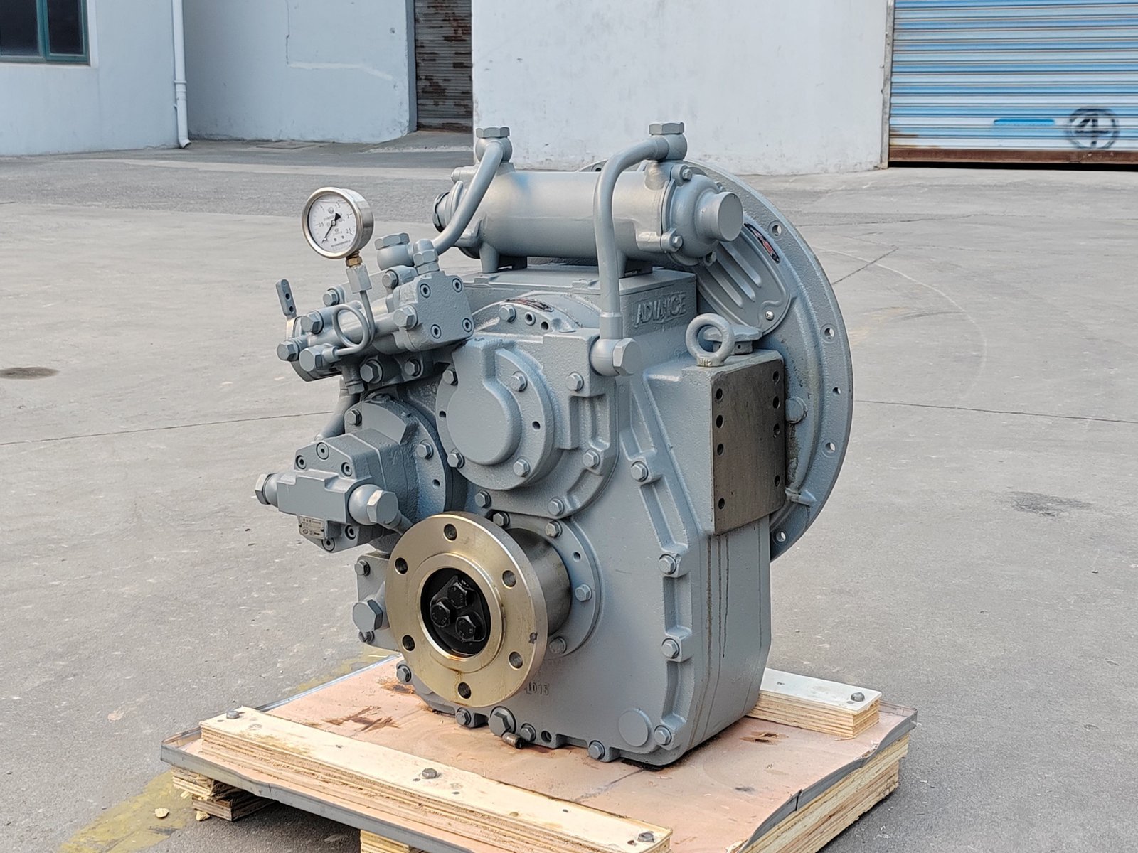 Hot Sale 135A Gear Ratio 2.03-5:1 Advance Diesel Engine Gearbox New and in Stock for Marine Gearbox - Image 3