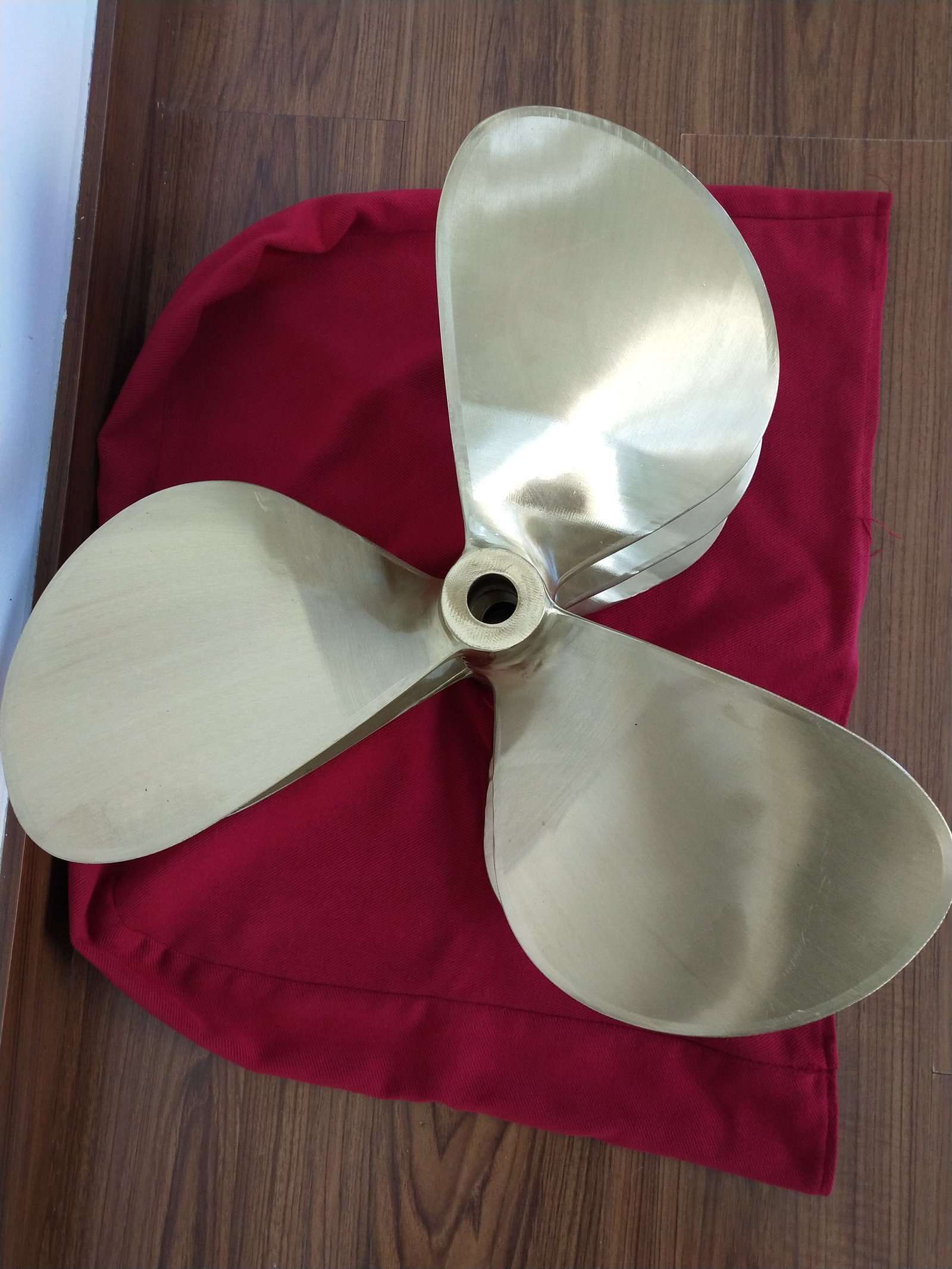 Brand New High Quality Alloy Four Blades Stainless Steel Special Design Marine Propeller - Image 4